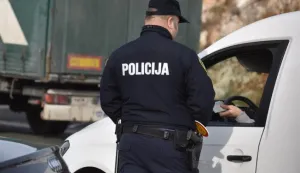 22.01.2020., Prokljan - Velika policijska akcija na autocesti A-1 Zagreb-Split kod odmorista Prokljan. Uz prometnu policiju u akciji su sudjelovale i granicna policija, odjel za droge te sve inspekcije ukljucujuci i carinu. Photo: Hrvoje Jelavic/PIXSELL