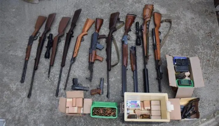Građani predali bombe, pu&scaron;ke, pi&scaron;tolje, streljivo
