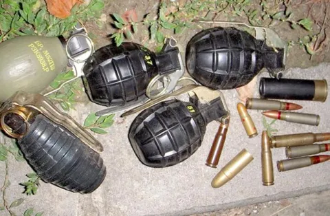 Građani predali bombe, pu&scaron;ke, pi&scaron;tolje, streljivo