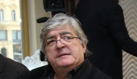 Zagreb, 02.02.2019 - U organizaciji Hrasta i Hrvatske konzervativne stranke odrava se konferencija "Budućnost hrvatskog i europskih drutava". Na fotografiji Slobodan Prosperov Novak, Kristina Pavlović, Bernardica Juretić Roman.foto HINA/Denis CERIĆ /dc