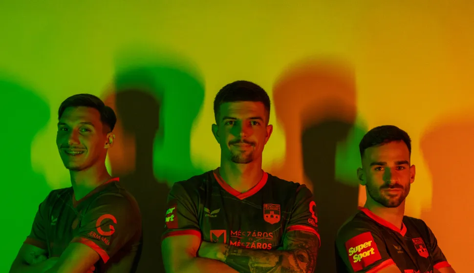 /Foto/ Maštovita rješenja na zadovoljstvo navijača