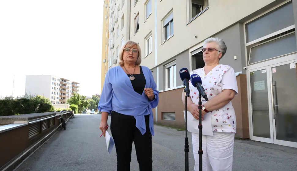 Zagreb, 01.08.2025. - Predsjednica Udruge zviždača i Hrvatskog društva za primarnu zdravstvenu zaštitu HLZ-a Marija Divić i predsjednica Hrvatske udruge ugovornih ordinacija Josipa Rodić održale su konferenciju za novinare o odnosu županija prema liječnicima primarne zdravstvene zaštite i osiguranicima. Na fotografiji Marija Divić, Josipa Rodić. foto HINA/ Daniel KASAP/ tm