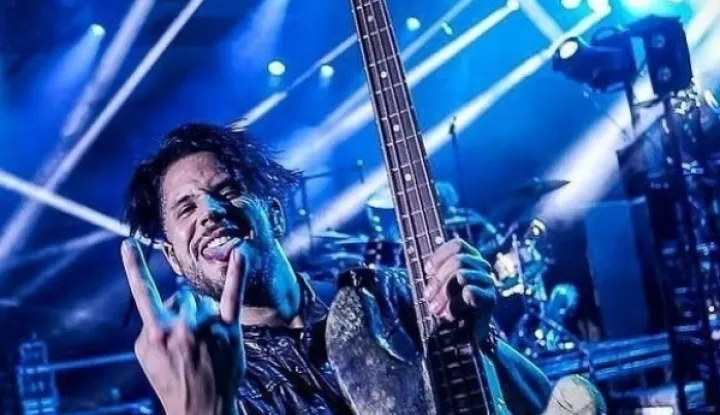 U ponedjeljak će u Opatiji, na Ljetnoj pozornici, zasvirati Papa Roach. Američki bend jedan je od pionira alternativnog hard rocka, a početkom sljedećeg tjedna u Hrvatskoj će ostvariti svoj premijerni nastup.