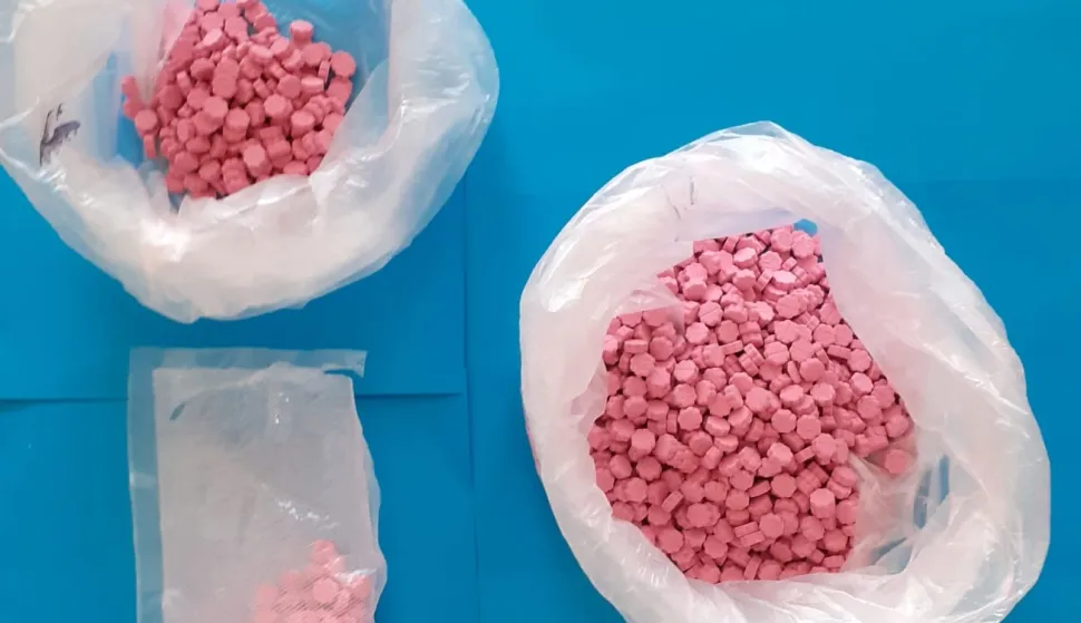 Split, 5.10.2019. - Splitska je policija uhitila dvojicu mladića i u stanu u Solinu pronašla drogu ecstasy vrijednu 158 tisuća kuna.foto HINA/ PU SD/ ml