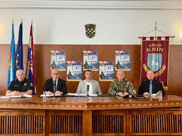 U Kninu je predstavljen program Dana pobjede i domovinske zahvalnosti, Dana hrvatskih branitelja i 30. godišnjice vojno-redarstvene operacije Oluja.