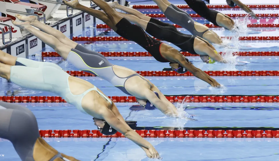 epa12279244 Swimmers compete in the Women's 50m Freestyle Semifinals at the World Aquatics Championships Singapore 2025 in Singapore, 02 August 2025. EPA/RUNGROJ YONGRIT
