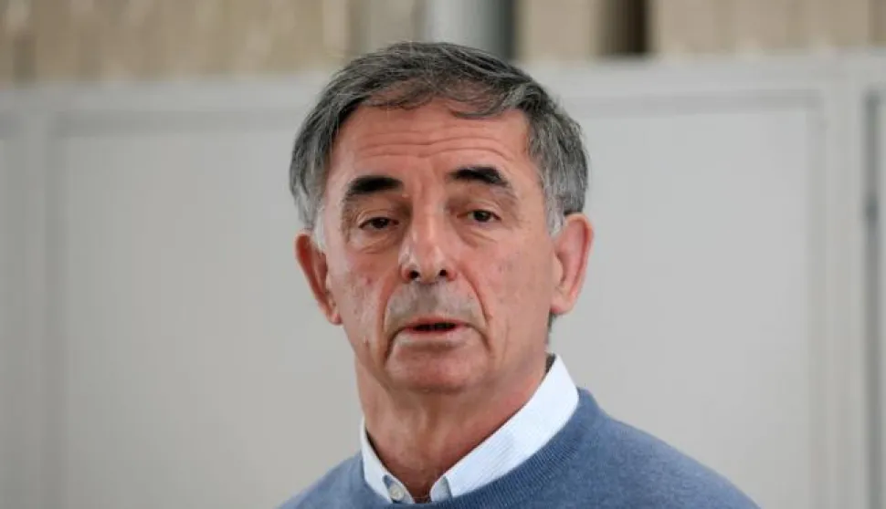 Zagreb, 27.3.2021.- Predsjednik SDSS-a i saborski zastupnik Milorad Pupovac odrћao je konferenciju za novinare u povodu juиeraљnjih izjava predsjednika Milanoviжa. foto HINA/ Lana SLIVAR DOMINIЖ/ ua