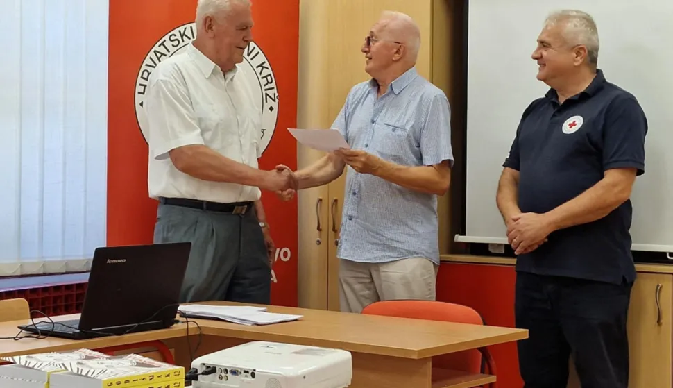 Dr. Mato Karalić volontira 50 godina, i u mirovini pomaže