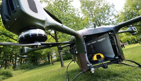 epa12253293 A Grille rescue drone is seen during the visit of the German defense minister at the Bundeswehr Medical Academy in Munich, Germany, 22 July 2025. The Bundeswehr Medical Academy serves as a training and education center, a scientific center of excellence, and the command authority for health protection and safety within the Bundeswehr Medical Service. EPA/ANNA SZILAGYI