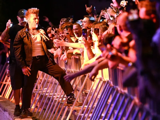 Američki bend Papa Roach održao je premijerni nastup na Ljetnoj pozornici u Opatiji.