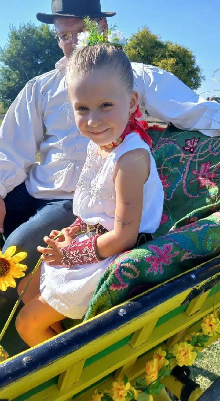 Svatovske zaprege i jahači kod ČarugeErnestinovo, kolovoz 2025.