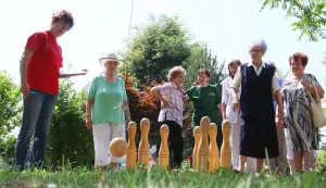 12.06.2014., Koprivnica - Umirovljenici iz Doma za starije i nemocne osobe Koprivnica su natjecanjem u pikadu, kuglanju, na stazama zdravlja i drugim sportskim disciplinama obiljezili dan te ustanove. Takodjer, podijelili su zahvalnice pojedincima i udrugama s kojima najvise suradjuju. Photo: Marijan Susenj/PIXSELL