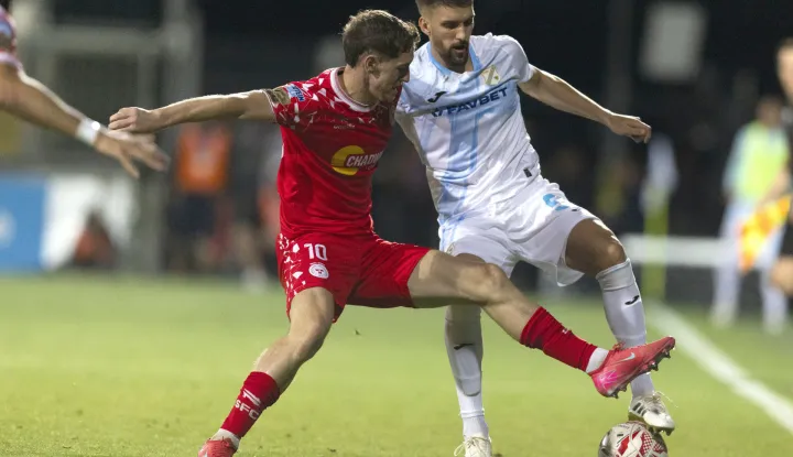 Rijeka, 06.08.2025 - Prva utakmica 3. pretkola nogometne Europske lige Rijeka - Shelbourne. Na fotografiji John Martin, Anel Husić. foto HINA/ Daniel KASAP/ dk