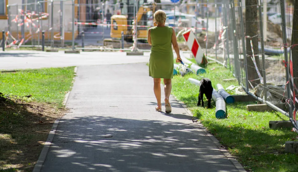 Osijek, 31. 07. 2025., Slobodnjaci; promet; radovi; cesta; prometni znak; slobodnjak; park; parkovi; Zrinjevac
