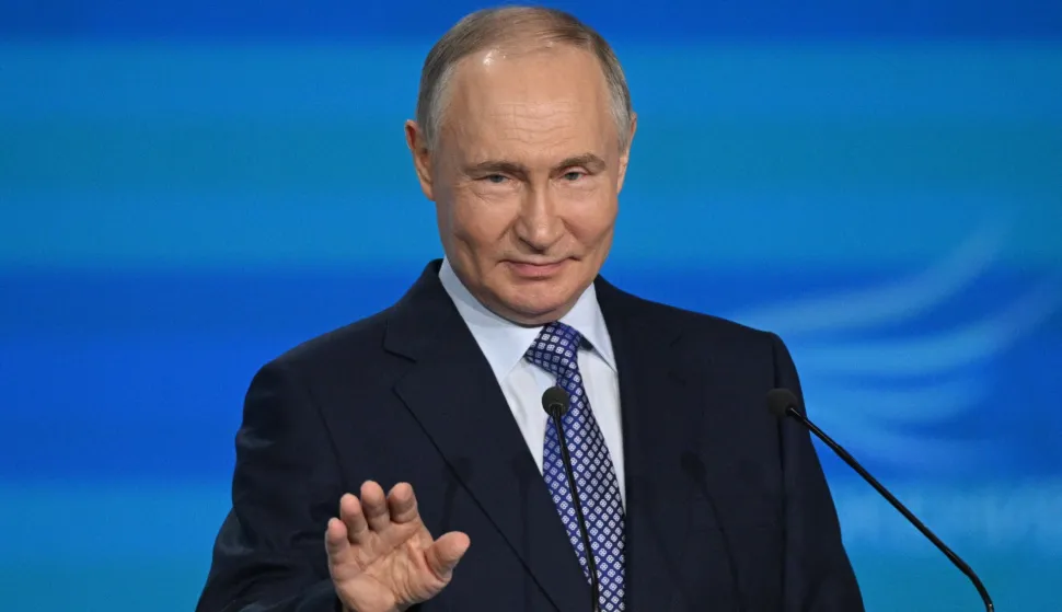 epa12044918 Russian President Vladimir Putin speaks during a ceremony for the Sluzhenie All-Russian Municipal Service Awards at the Russia National Centre in Moscow, Russia, 21 April 2025. EPA/RAMIL SITDIKOV/SPUTNIK/KREMLIN POOL MANDATORY CREDIT