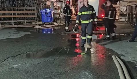 Požar u bivšoj zgradi Panturista u Osijeku