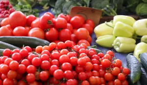 Osijek, 22. 01. 2025., Glavna tržnica, tržnica, ponuda, cherry rajčicaSNIMIO BRUNO JOBST