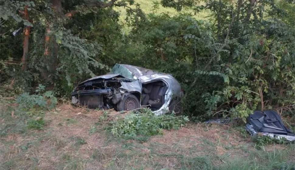 Mladi vozač poginuo zbog neprilagođene brzine na cesti &Scaron;arengrad-Bapska 