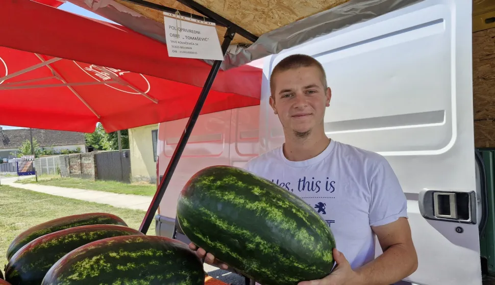 Darko Toma&scaron;ević na &scaron;tandu u Belom Manastiru