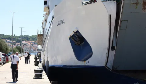 12.08.2024., Mali Losinj - U padu ulazne rampe trajekta Lastovo u trajektnom pristanistu u Malom Losinju trojica mornara Jadrolinije su poginula, a jedan je tesko ozlijedjen. Photo: Nel Pavletic/PIXSELL