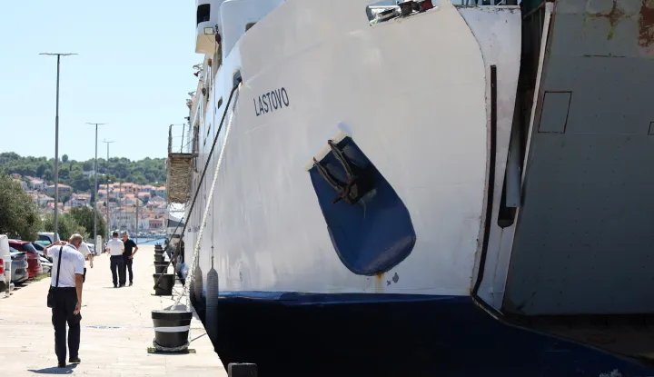 12.08.2024., Mali Losinj - U padu ulazne rampe trajekta Lastovo u trajektnom pristanistu u Malom Losinju trojica mornara Jadrolinije su poginula, a jedan je tesko ozlijedjen. Photo: Nel Pavletic/PIXSELL