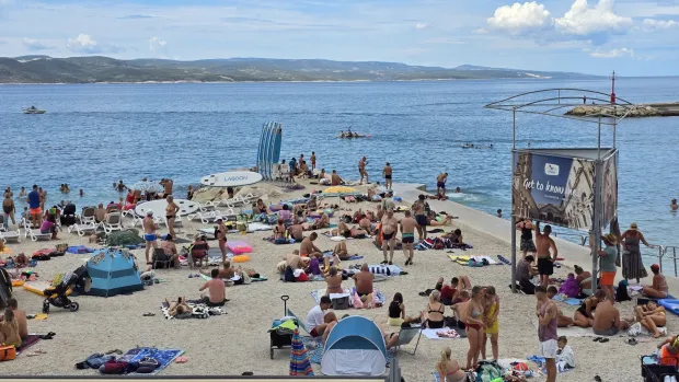 Slobodnjak, ilustracija, jadransko more, jadran, godisnji odmor, turizam, turisti, plaža, ba&scaron;ka voda, okolica makarska, ljeto 2025.Mario Mihaljević