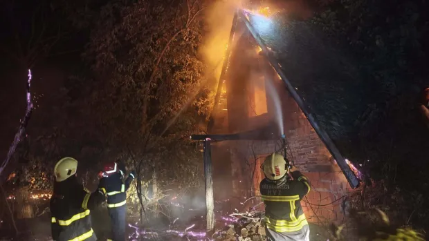 Požar vikendice iznad Branjinog Vrha u Baranji