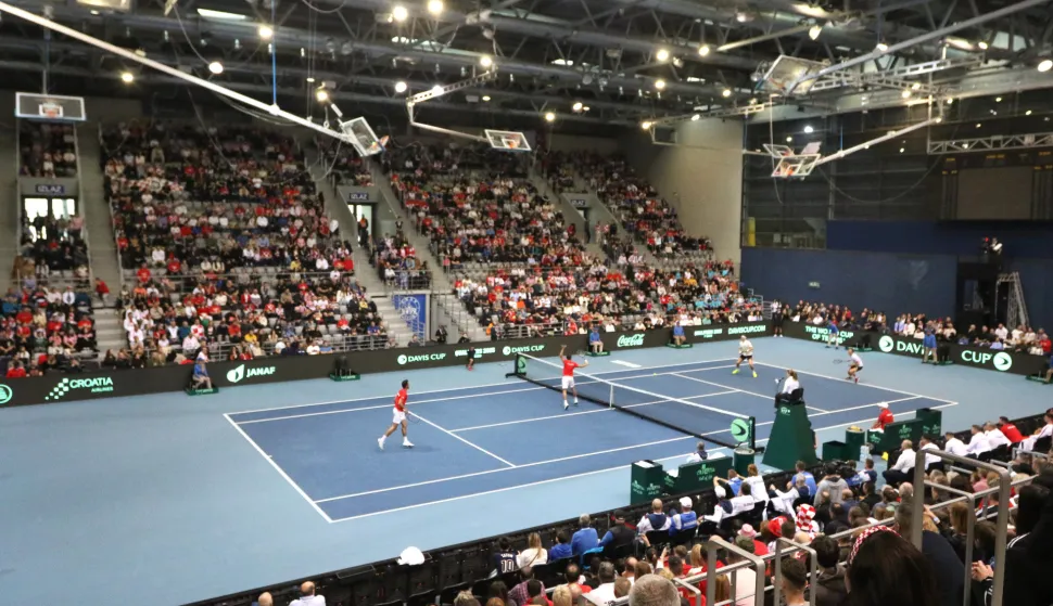 Osijek, 01. 02. 2025, SD Gradski vrt, tenis, Davis Cup, drugi dan. Hrvatska - Slovačka. Parvi Nikola Mektić i Mate Pavić- Milos Karol i Lukas Klein.snimio GOJKO MITIĆ
