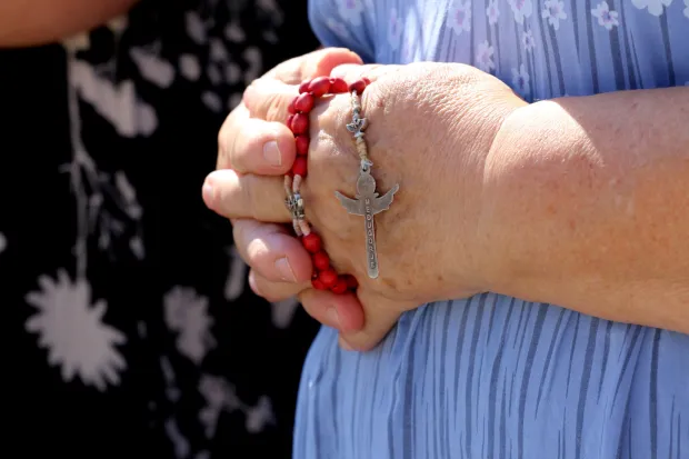 Aljmaš, 15. 08. 2025, Aljmaš, svetište, Blagdan Velike Gopse, vjernici, svečenici.snimio GOJKO MITIĆ