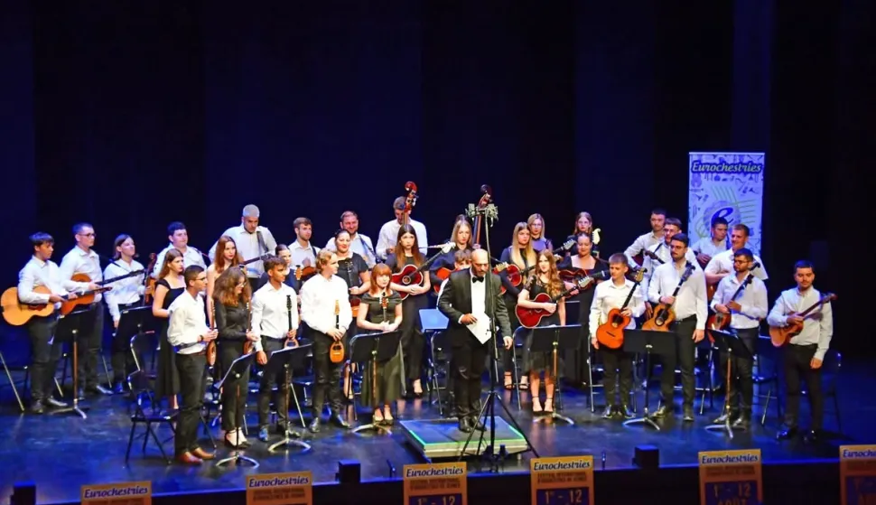 požeški tamburaši