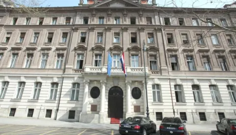 04.04.2011., Zagreb - Ostecenja na novouredjenoj zgradi Ministarstva vanjskih poslova i europskih integracija.Photo: Patrik Macek/PIXSELL------3 stupca colornovosit