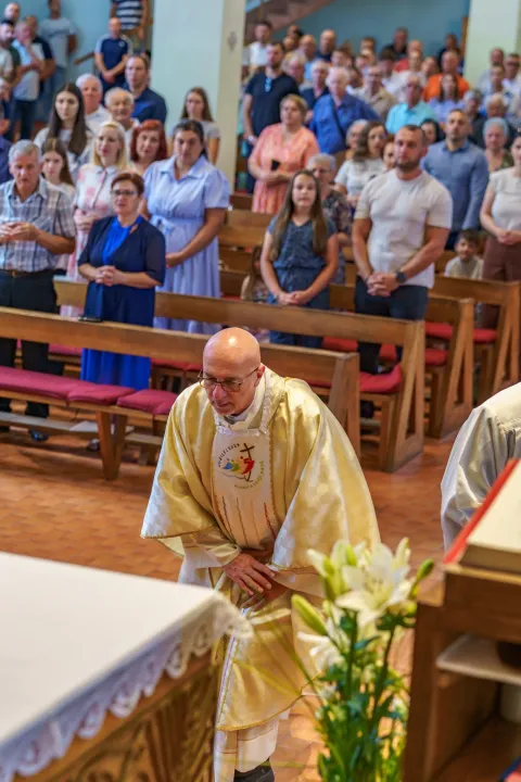 VOĐINCIPrečasni Ante &Scaron;i&scaron;ko se oprostio od svojih vjernika u Vođincima prije odlaska na novu dužnost u OsijekKOLOVOZ 2025.