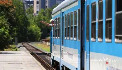 Osijek, 31. 07. 2025., slobodnjak; slobodnjaci; Željeznička stanica; Dravski most; stanica, slobodnjak; slobodnjaci; HŽ; vlak; putnički promet; vlak promet; prijevoz ljudiSNIMIO BRUNO JOBST