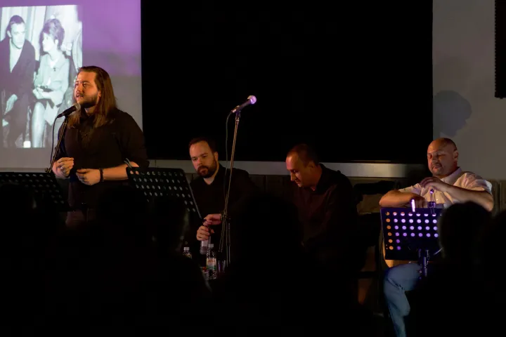 Na krovu Kulturnog centra Osječani slušali bezvremenske stihove Arsena Dedića