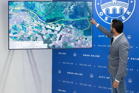 Dragan Vulin komarci