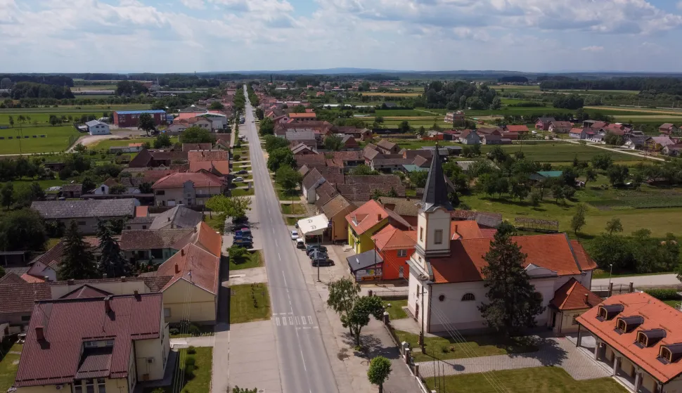 STRIZIVOJNA - ILUSTRACIJAKOLOVOZ 2025.