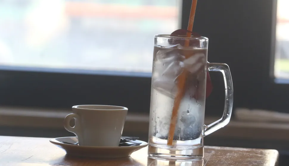 Osijek, 17. 07 2023, Hladovina, haldni napitci, vrucina, osvjezenje, tekucina, ilustracija, slobodnjak.snimio GOJKO MITIĆ