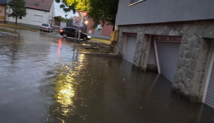 Ulica Bele Bartoka je plivala