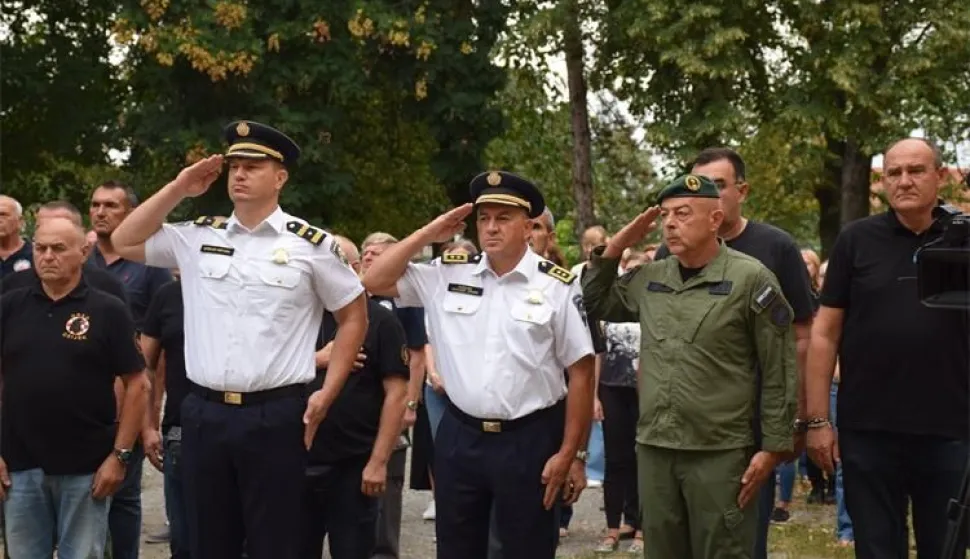 Spomen na ubijene policajce u Dardi