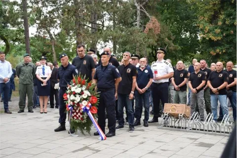 Spomen na ubijene policajce u Dardi