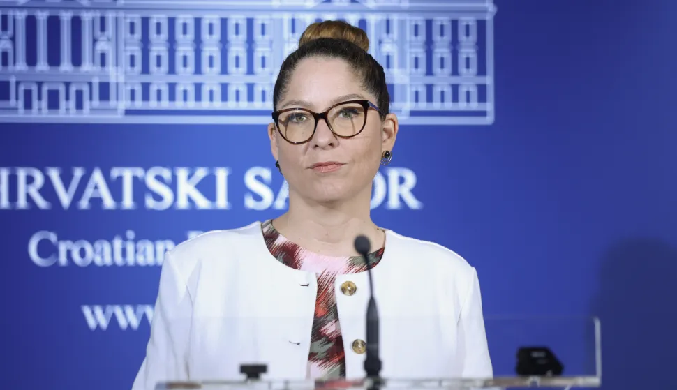 Zagreb, 11.07.2025 - Pučka pravobraniteljica Tena Šimonović Einwalter komentirala je odluke saborskog Odbora za obranu na kojem je raspravljano o uvođenju obaveznog vojnog osposobljavanja.foto HINA/ Damir SENČAR/ ds