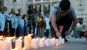 11, July, 2025, Belgrade - A commemorative action was held on the Republic Square to mark the 30th anniversary of the Srebrenica genocide, under the motto "People remember people". Photo: F.S./ATAImages11, jul, 2025, Beograd - Na Trgu Republike odrzana je komemorativna akcija povodom 30. godisnjice genocida u Srebrenici, pod motom "Ljudi pamte ljude". Photo: F.S./ATAImages Photo: F.S./ATAImages/PIXSELL