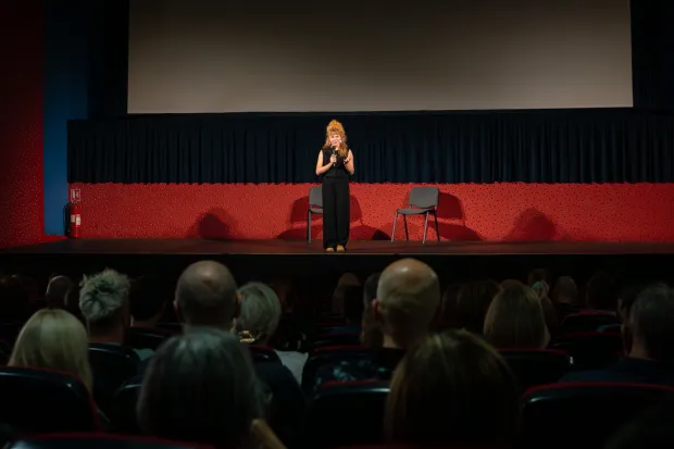 Osijek, Kino Urania, 23. 08. 2025., premijera filma "Lekcije moga tate" Dalija Dozet, kino; film; filmovi; dokumentarac; premijera; Matea Bartulović; publika; kultura; OLJK