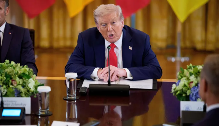 epa12308975 United States President Donald J Trump speaks during a Multilateral Meeting with European Leaders in the East Room of the White House in Washington, DC, USA, 18 August 2025. European Leaders are at the White House in support of President Zelenskyy following President Trump's meeting with President Vladimir Putin of Russia in Anchorage, Alaska, USA, on August 15, 2025. EPA/AARON SCHWARTZ/POOL