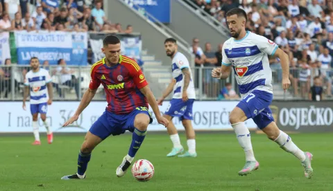 Osijek, 24. 08. 2025, Opus Arena, nogomet, Osijek -Hajduk, SuperSport HNL 25/26. Arnel Jakupović (17).snimio GOJKO MITIĆ