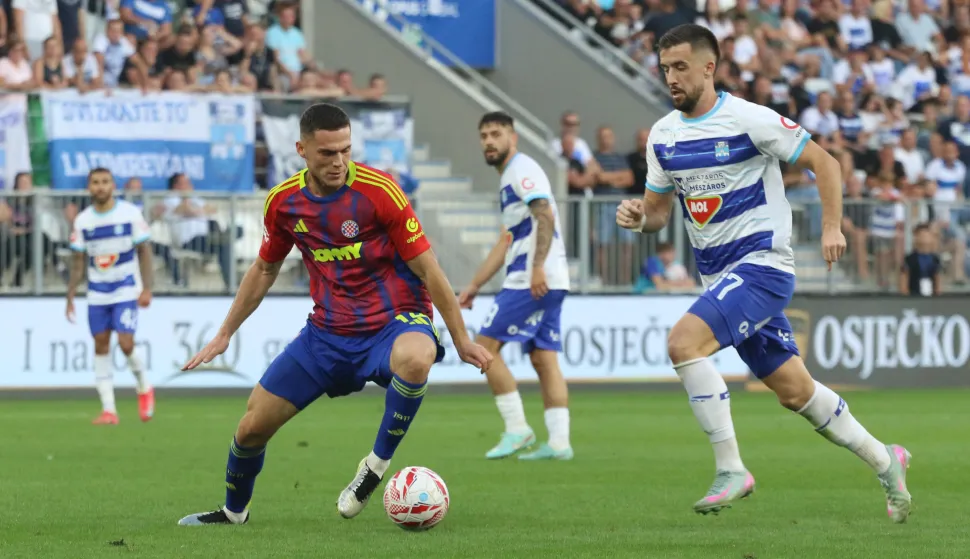 Osijek, 24. 08. 2025, Opus Arena, nogomet, Osijek -Hajduk, SuperSport HNL 25/26. Arnel Jakupović (17).snimio GOJKO MITIĆ