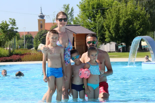 Osijek, 15. 06. 2025, SRC Copacabana, bazeni, počela sezona kupanja na bazenima Copacabane.snimio GOJKO MITIĆ