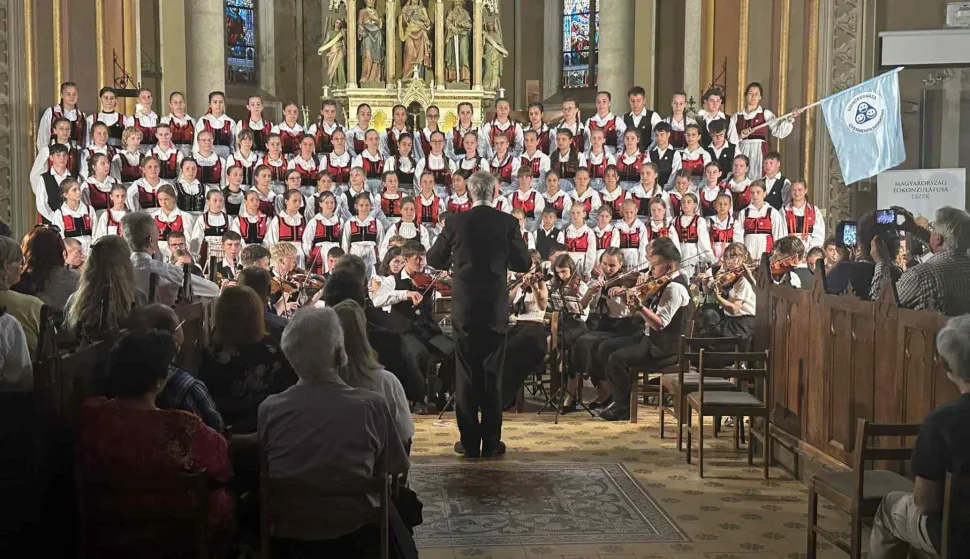 U konkatedrali sv. Petra i Pavla nastupilo 130 članova Dječje filharmonije iz Szentegyháza
