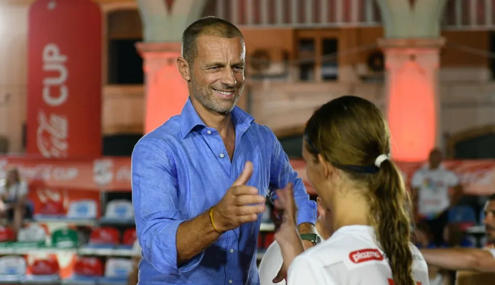 Već 6. godinu za redom zajedno s UEFA foundation for Children Igre posebne napore ulažu u promociju ženskog nogometa. Aleksander Čeferin, predsjednik UEFA-e, jedan je od ambasadora Plazma Sportskih igara mladih, čija potpora neizmjerno znači, a posebno ove godine kada su Igre pokrenute i u SlovenijiSIM