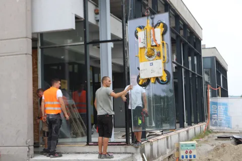 Osijek, 21. 08. 2025, Klisa, Zračna luka Osijek, ZLO. Radovi na obnovi Zračne luke se odvijaju zajedno s prmoetom i letovima iz Osijeka...snmio GOJKO MITIĆ